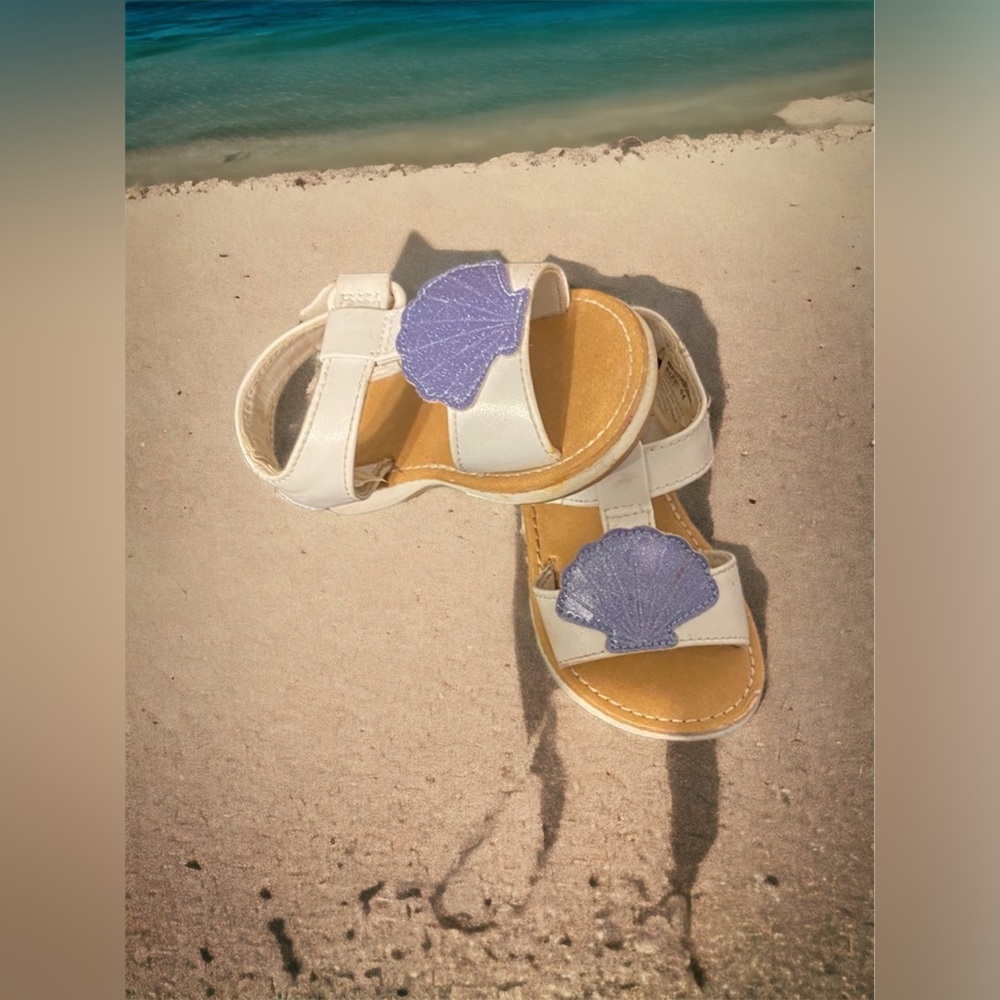 Beautiful Shell sandals